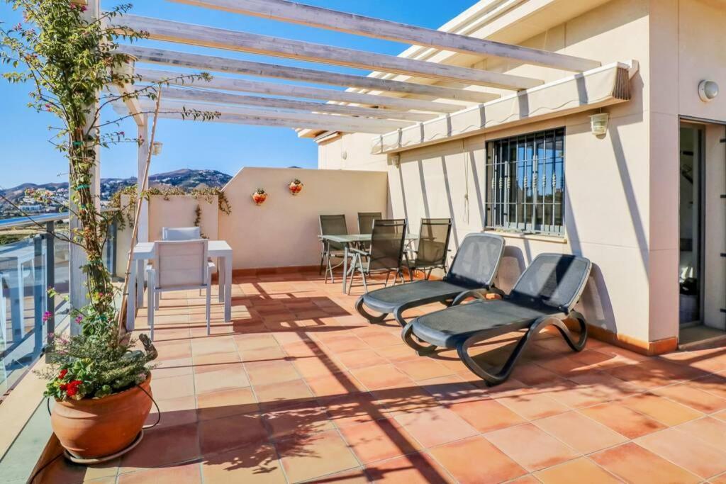 Rooftop Apartment, Nerja Bagian luar foto